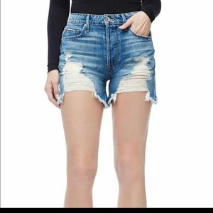 Good American Bombshell Distressed Denim Shorts